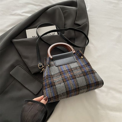 Set: Plaid Shoulder Bag + Plain Faux Leather Pouch SpreePicky