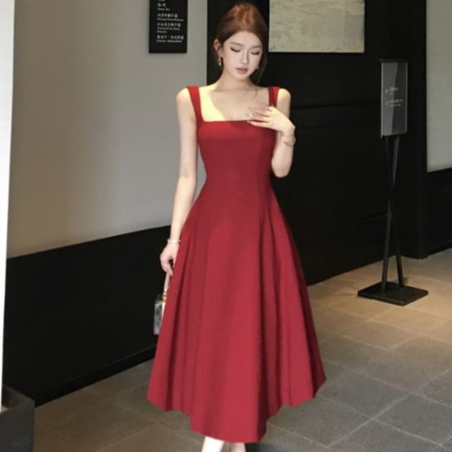 Sleeveless Square Neck Plain A-Line Midi Dress SpreePicky