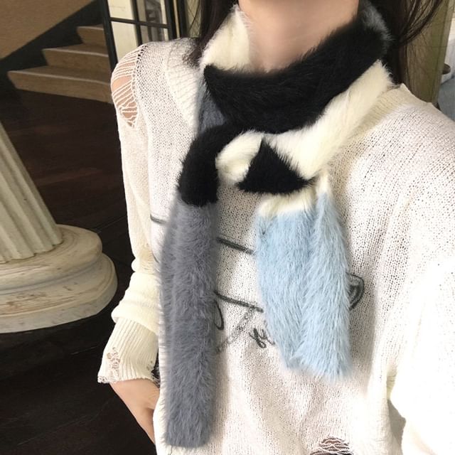 Fluffy Color Block Scarf SpreePicky