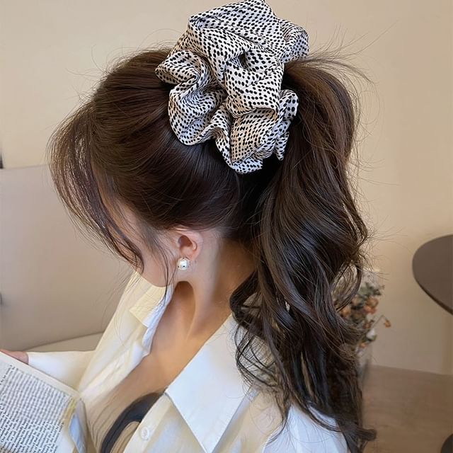 Dotted Fabric Scrunchie SpreePicky