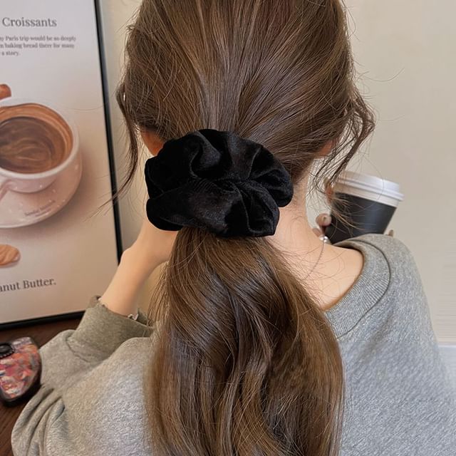 Velvet Scrunchie SpreePicky