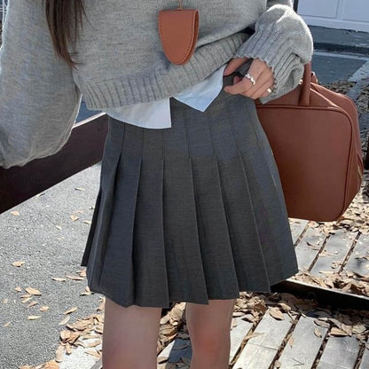 Long-Sleeve Plain Shirt / Crew Neck Number Print Cropped Sweater / High Rise Plain Pleated Mini A-Line Skirt SpreePicky