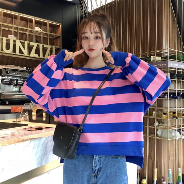 Round Neck Striped Slit Sweatshirt SpreePicky