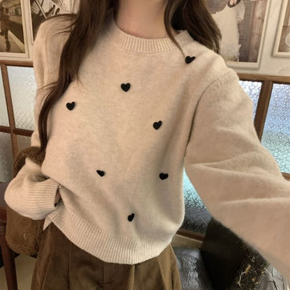 Round Neck Plain Heart Applique Sweater mySite