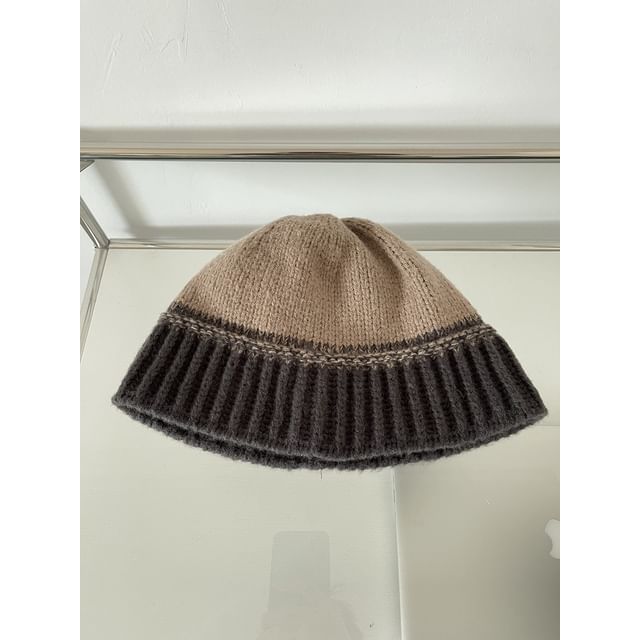 Two-Tone Knit Bucket Hat SpreePicky