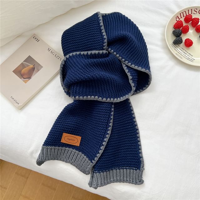 Two-Tone Knit Scarf SpreePicky