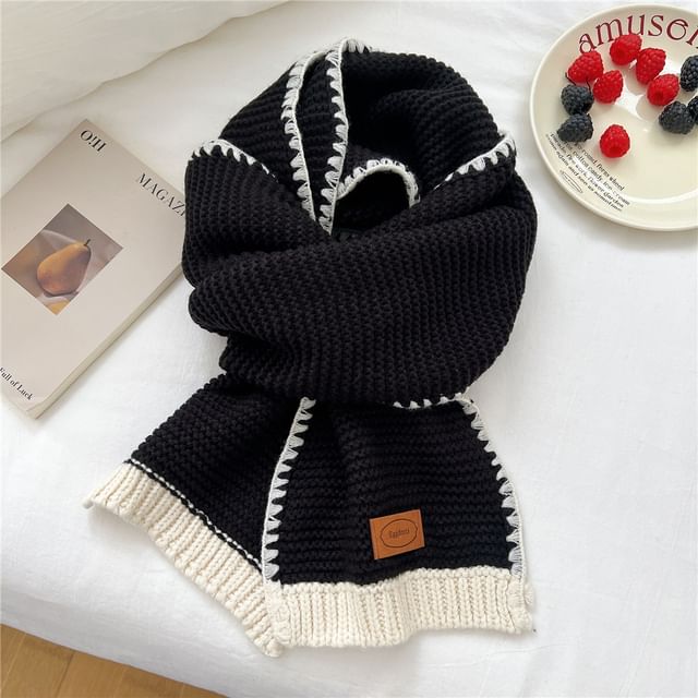 Two-Tone Knit Scarf SpreePicky