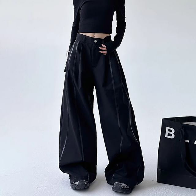 Low Rise Faux Leather Paneled Loose-Fit Wide-Leg Pants SpreePicky