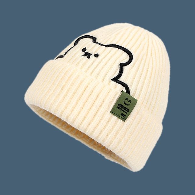 / Embroidered Bear Plain Beanie FashionChic