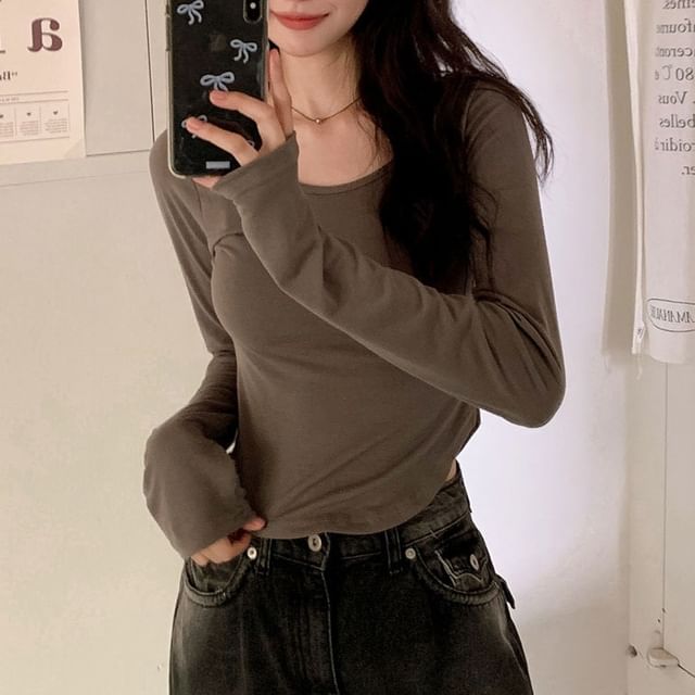 Long-Sleeve Scoop Neck Plain Slim Fit Crop Tee SpreePicky