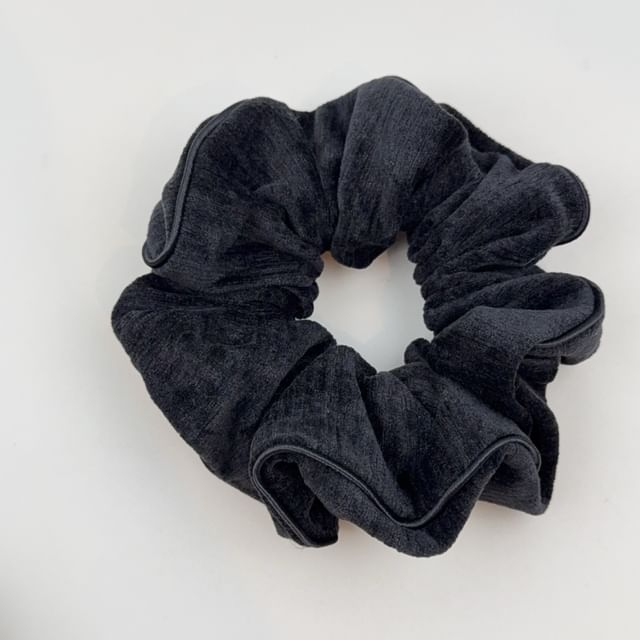 Plain Velvet Scrunchie SpreePicky