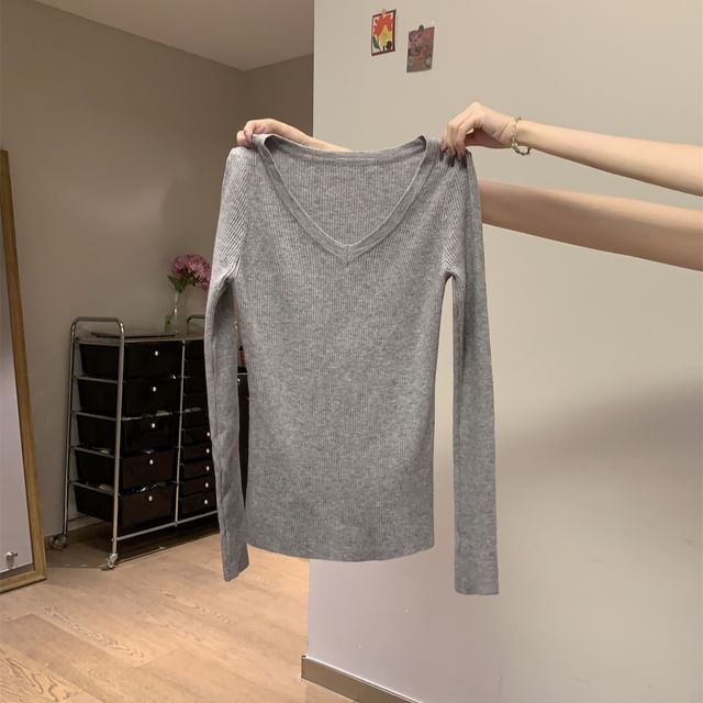 Long-Sleeve V-Neck Plain Ribbed Slim Fit Knit Top SpreePicky