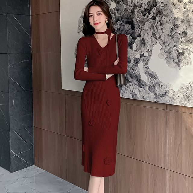 Set: Long-Sleeve V-Neck Plain Floral Accent Midi Sheath Knit Dress + Skinny Scarf SpreePicky