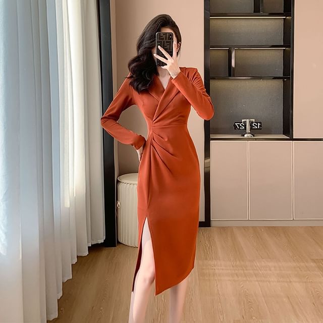 Long-Sleeve V-Neck Plain Side-Slit Ruched Midi Sheath Dress SpreePicky