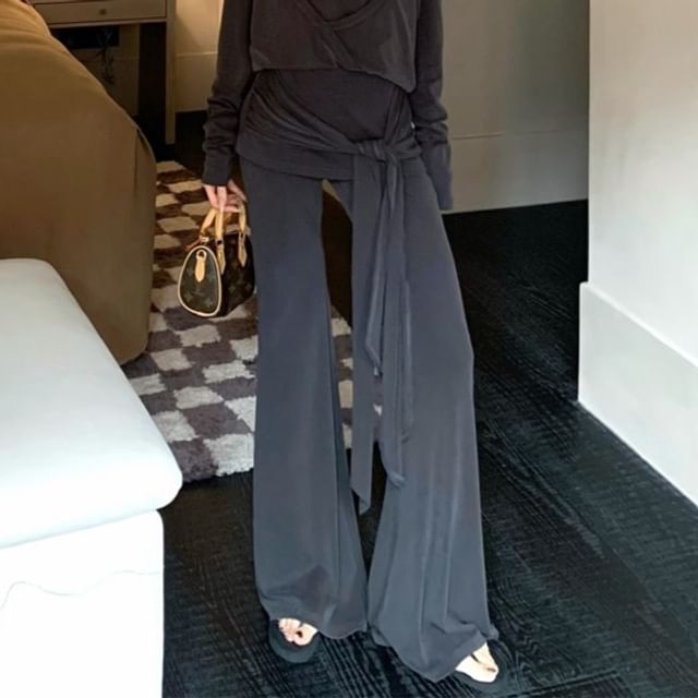 Crew Pants Neck Waist / Flared T-Shirt Long-Sleeve Mock High Plain Two-Piece FashionChic