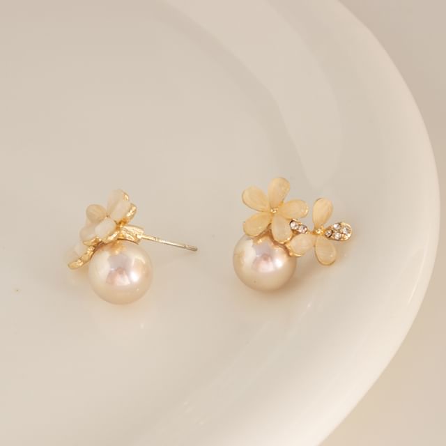 / Cuff Stone Faux (Various Earring Floral Designs) Stud Cat Pearl Ear Eye Alloy FashionChic