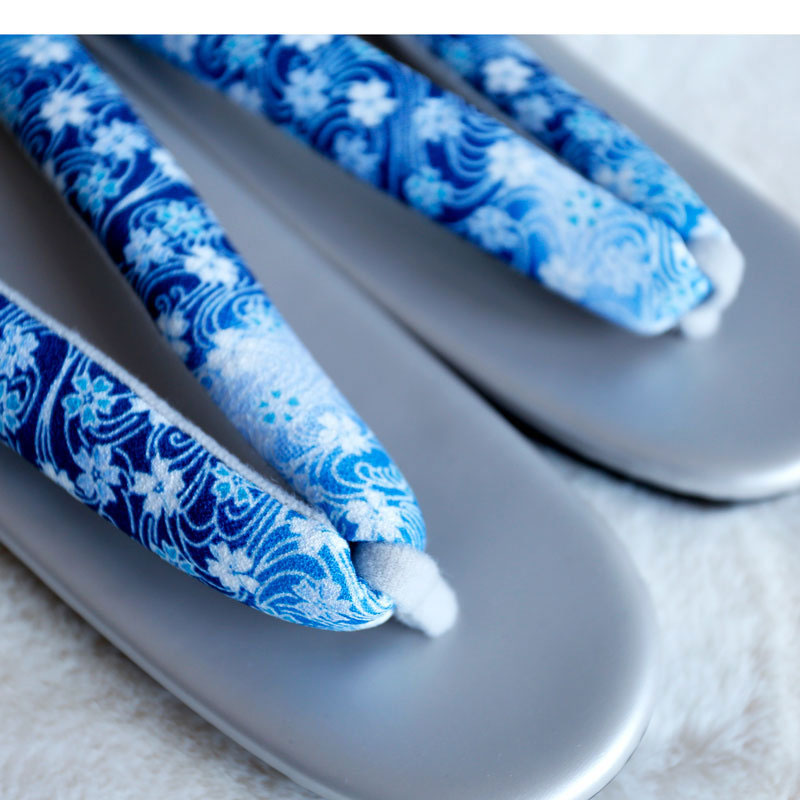 Floral Japanese Slippers Modakawa