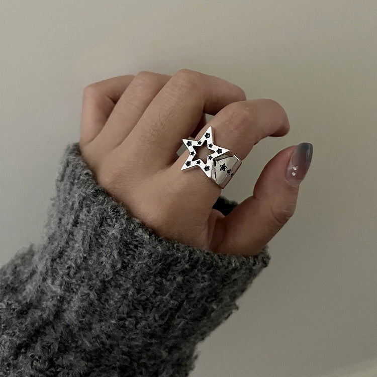 Star-Shaped Rhinestone Ring SpreePicky