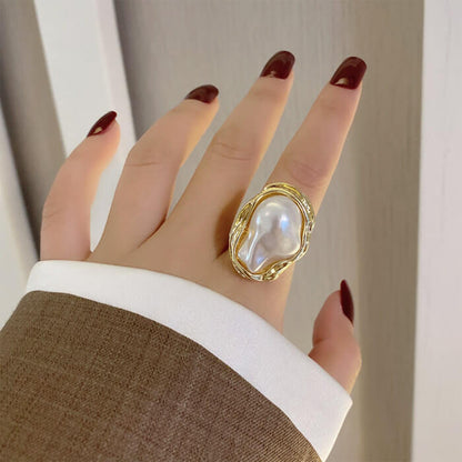 Elegant Pearl Ring SpreePicky