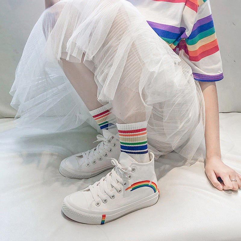 Stylish Rainbow Print High Top Canvas Shoes modakawa