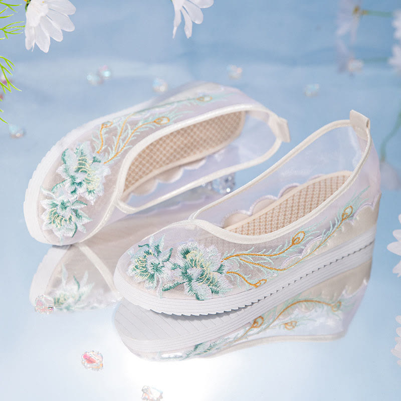 Blue Floral Embroidery Flat Mesh Shoes modakawa