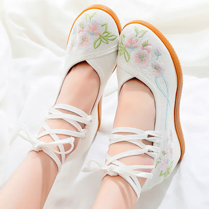 Vintage Blossom Embroidery Flats Shoes modakawa