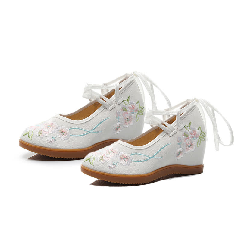 Vintage Blossom Embroidery Flats Shoes modakawa