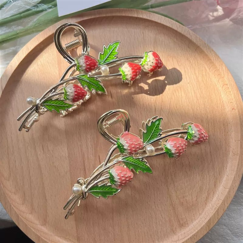 Sweet Strawberry Claw Clip SpreePicky