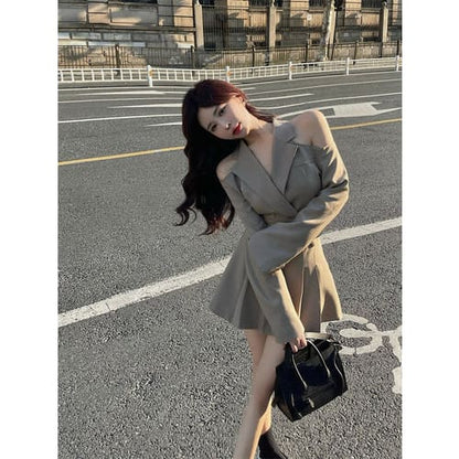 Kfashion Hollow Shoulder Blazer and Pleated Skirt Set ON129 - Egirldoll